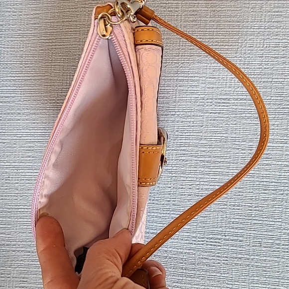 Coach Lavendar and Natural Leather Wrist Purse - Picture 4 of 5